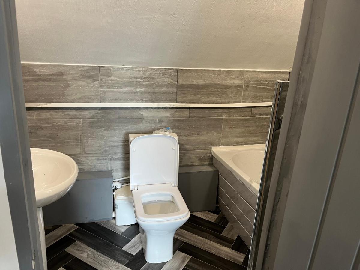 Budget Double En-Suite Bedroom Sheffield Ngoại thất bức ảnh