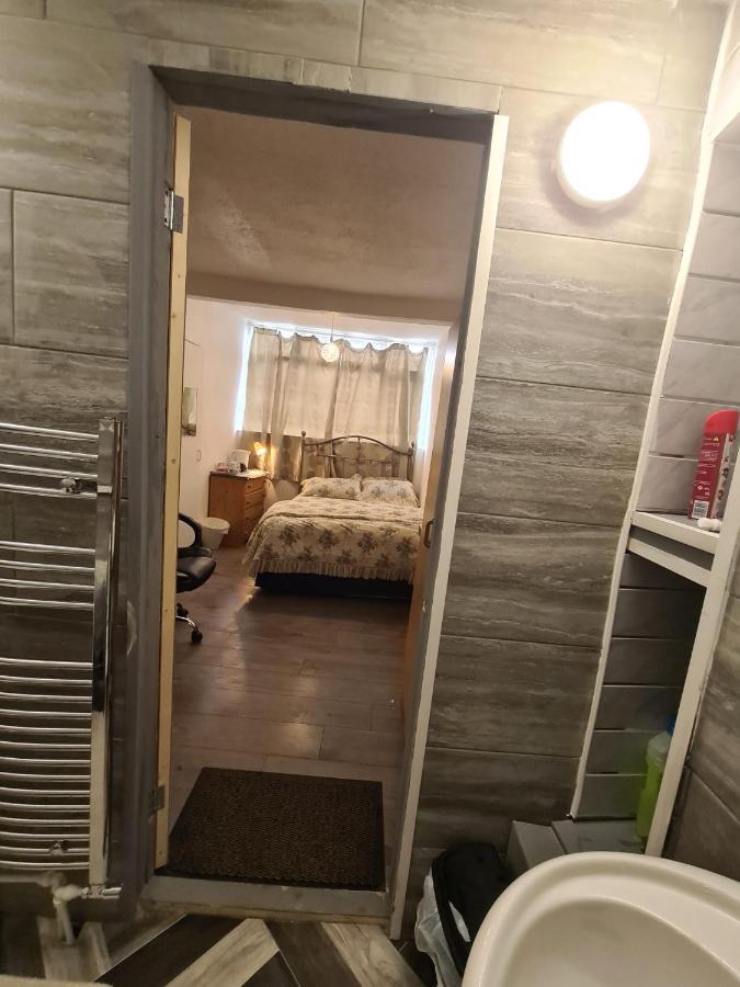 Budget Double En-Suite Bedroom Sheffield Ngoại thất bức ảnh